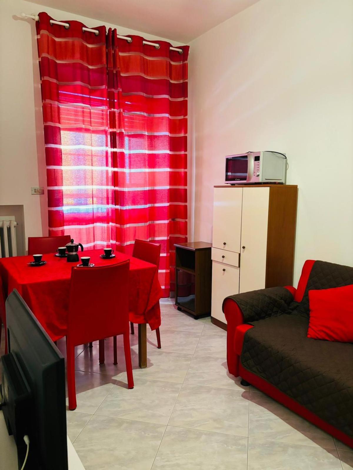 Matthias Central Rooms And Accomodation Bari Exterior foto