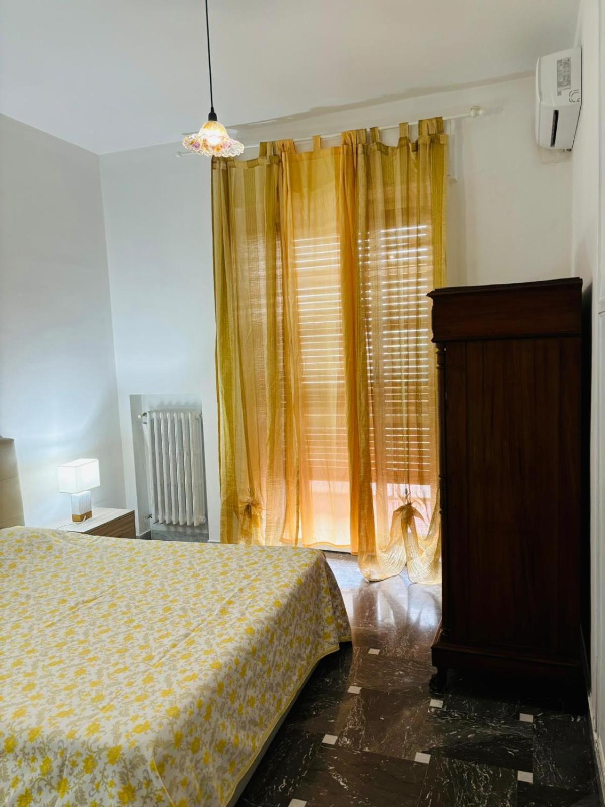 Matthias Central Rooms And Accomodation Bari Exterior foto
