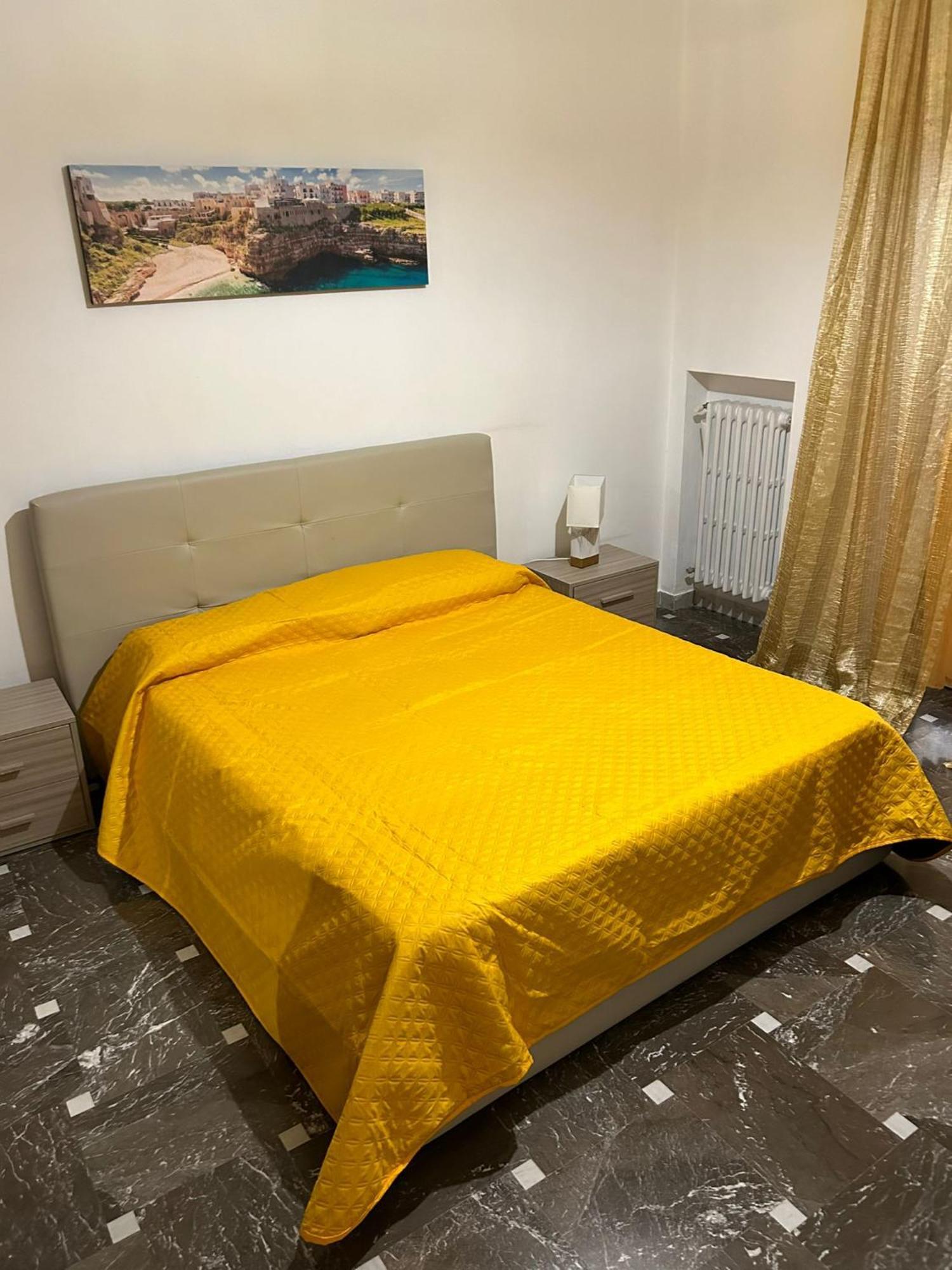 Matthias Central Rooms And Accomodation Bari Exterior foto
