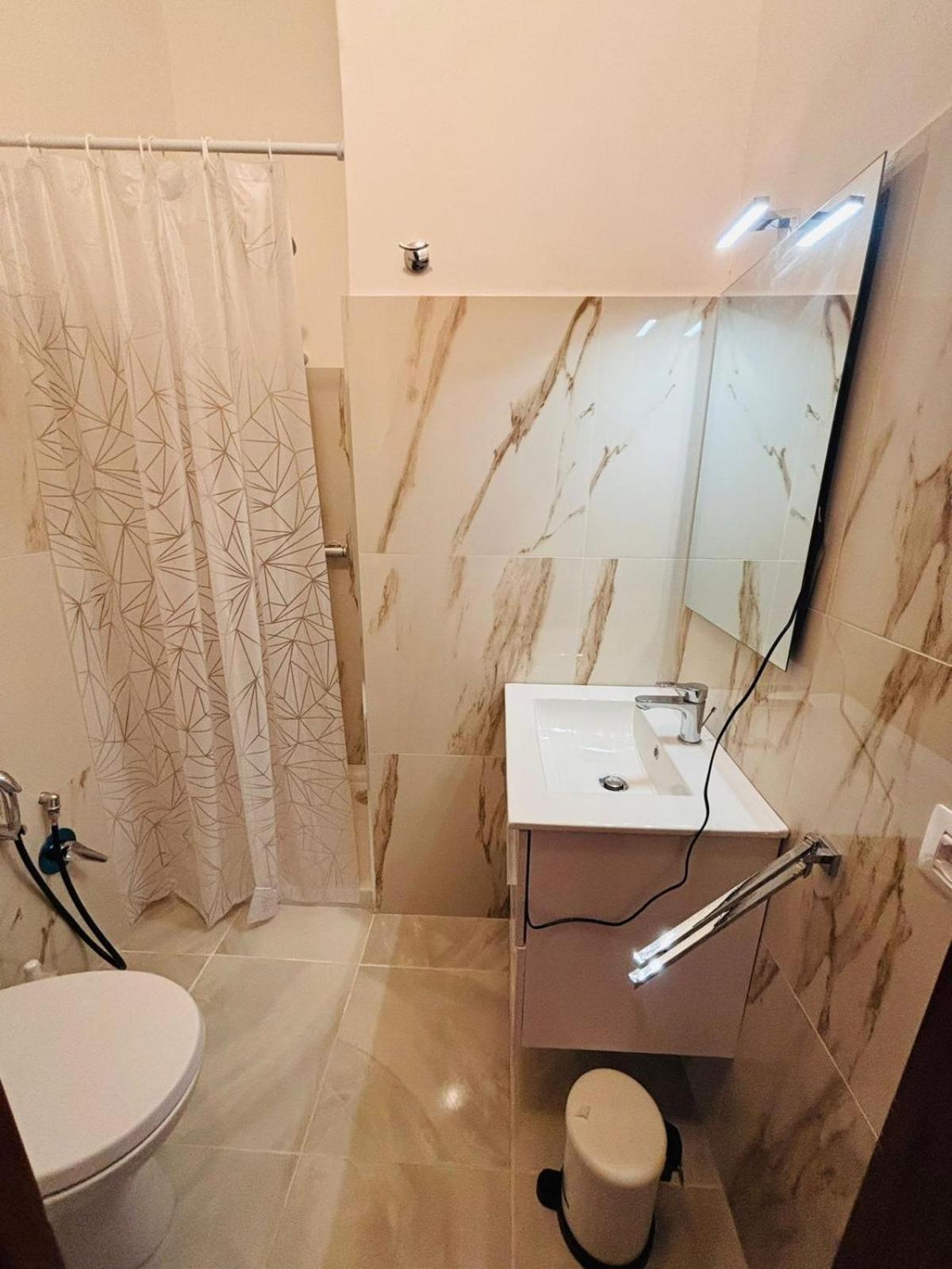 Matthias Central Rooms And Accomodation Bari Exterior foto