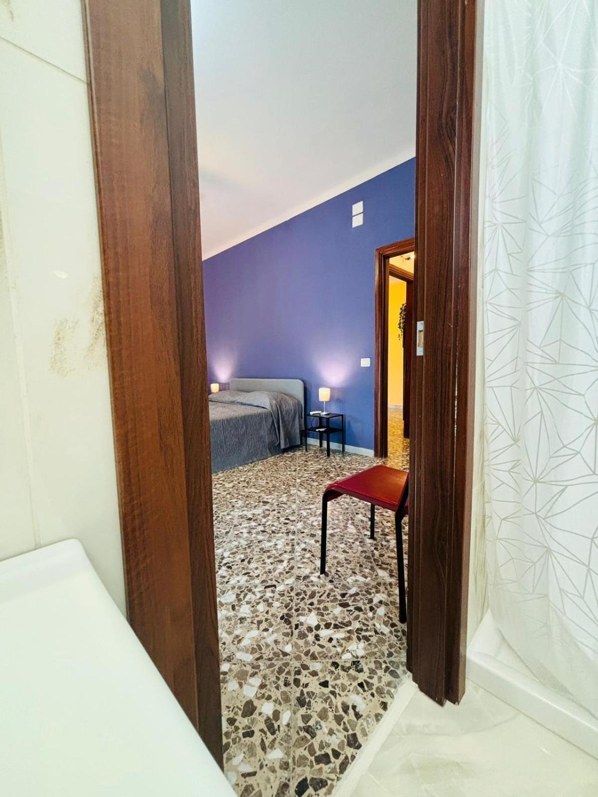 Matthias Central Rooms And Accomodation Bari Exterior foto