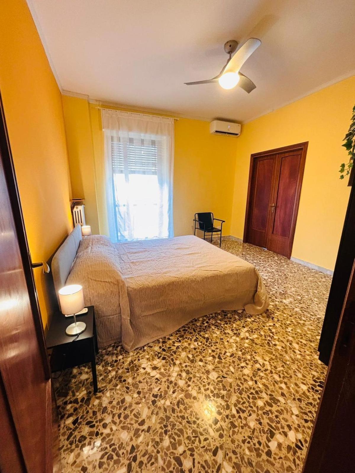 Matthias Central Rooms And Accomodation Bari Exterior foto