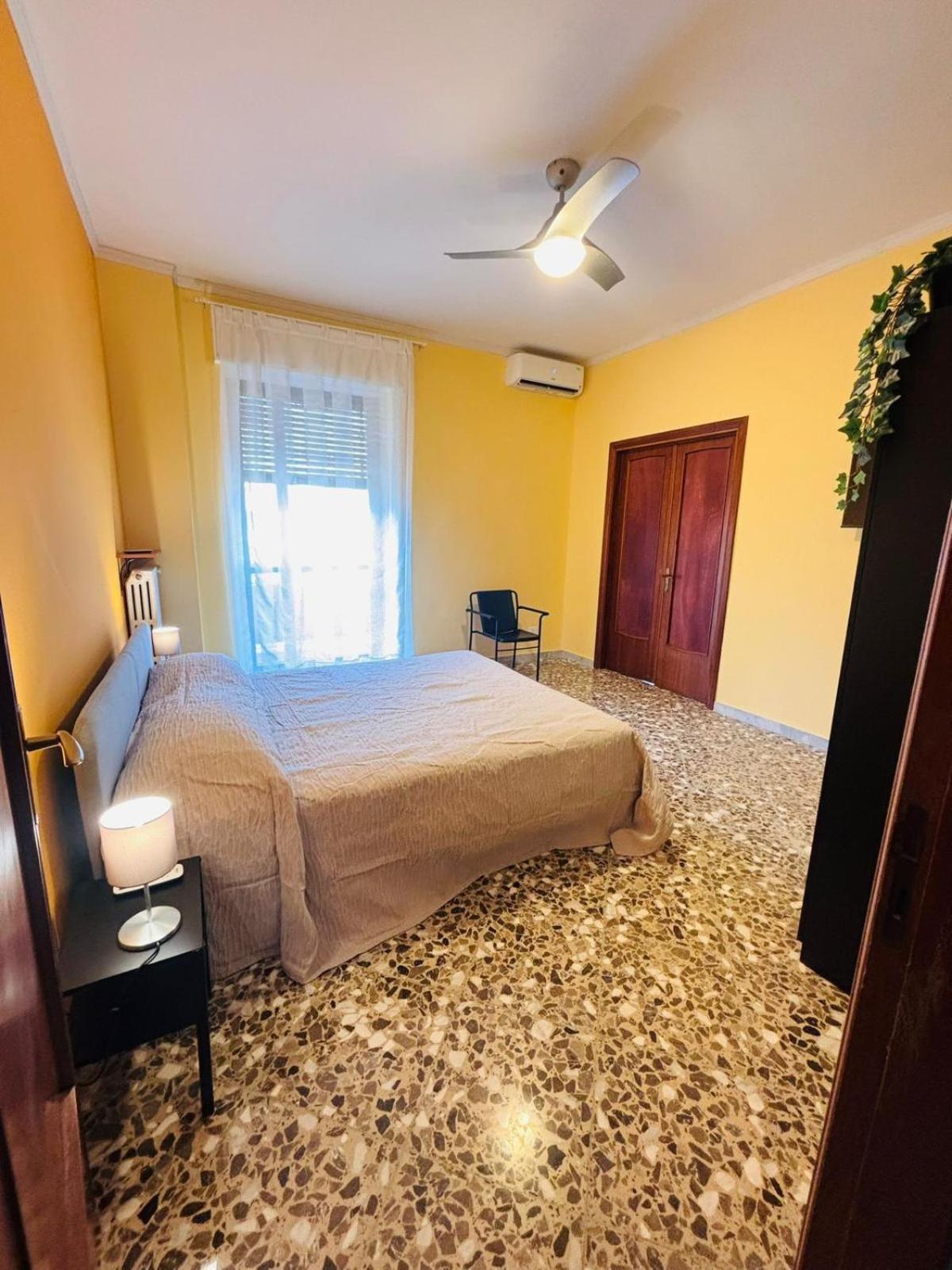 Matthias Central Rooms And Accomodation Bari Exterior foto